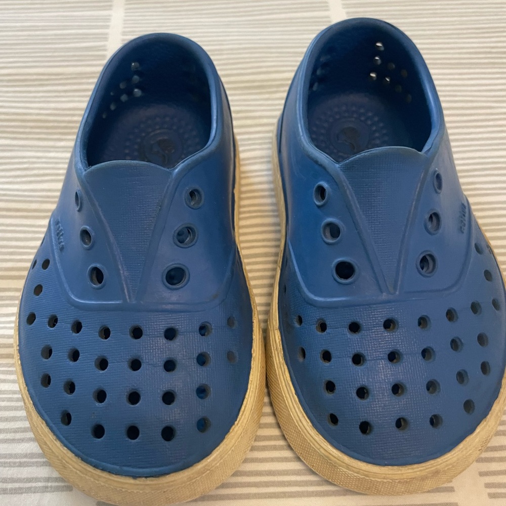Kids Native Shoes, size 7, blue
